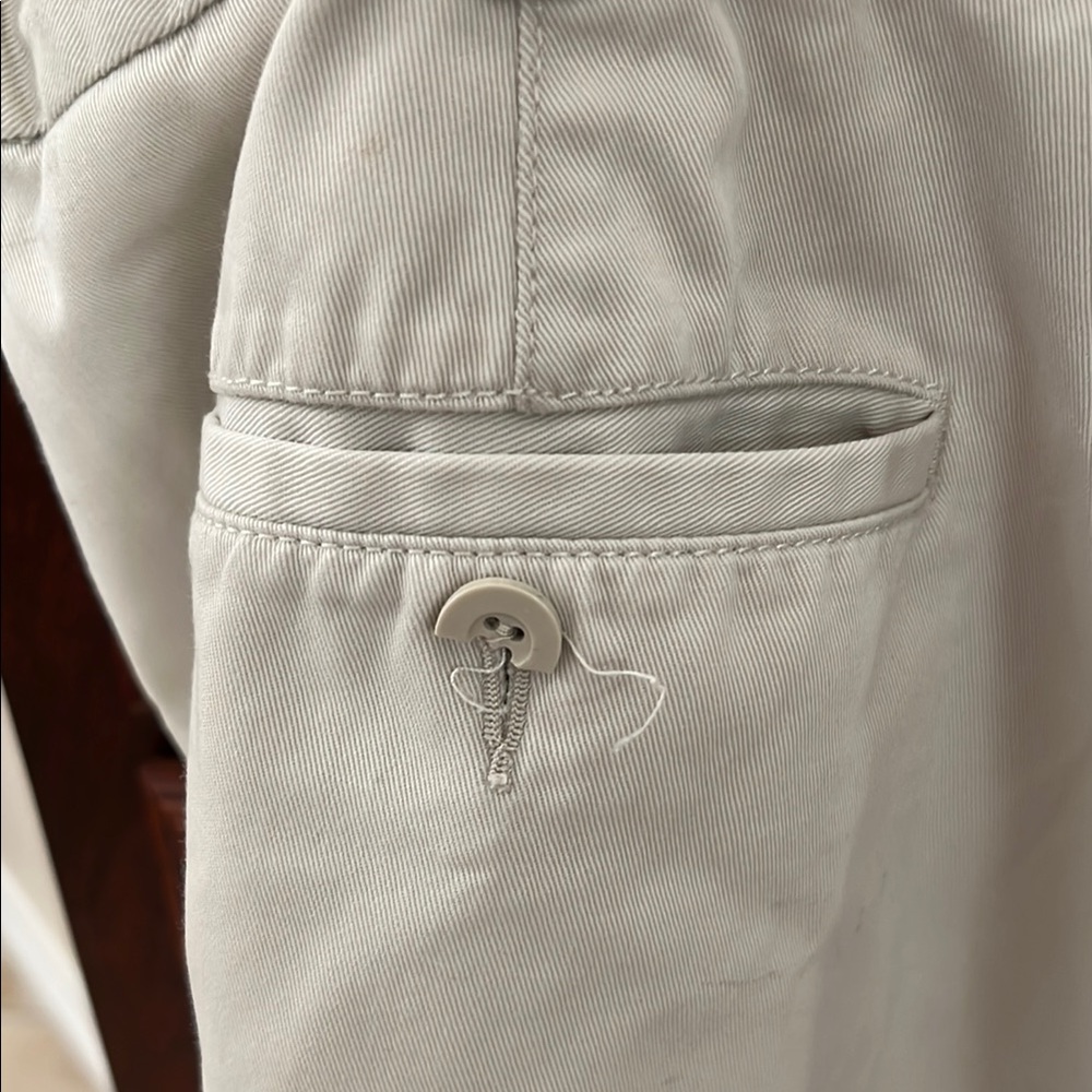Men's Beige Shorts sz 48 - Picture 5 of 6